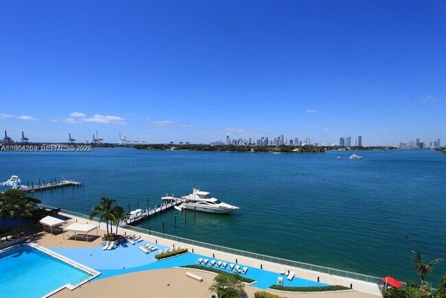 Building Photo - 1000 West Ave