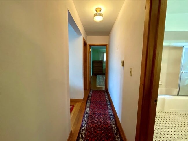 Building Photo - 92 Vestal Ave