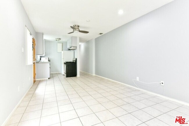 Building Photo - 26 Ozone Ave