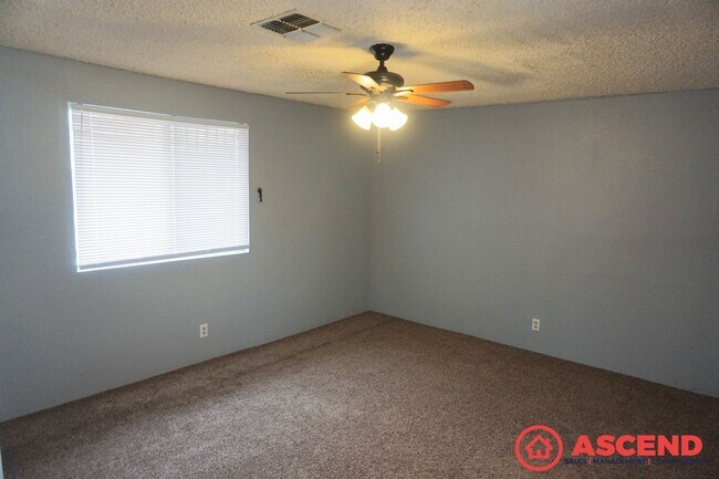 Building Photo - 312 Oswell St