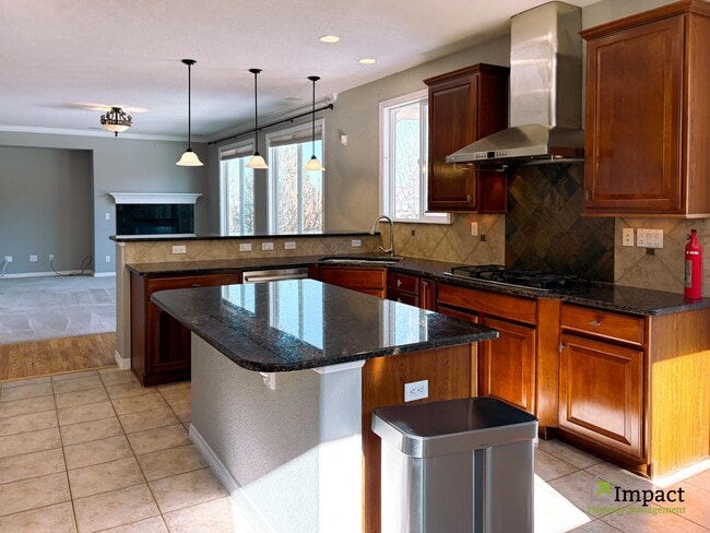 Building Photo - 10862 Glengate Cir