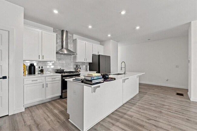 Building Photo - 1077 Glen Opal Dr