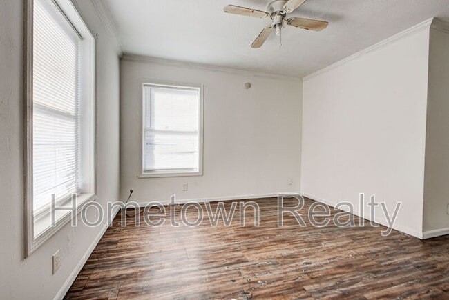 Building Photo - 2701 S Phillips Ave