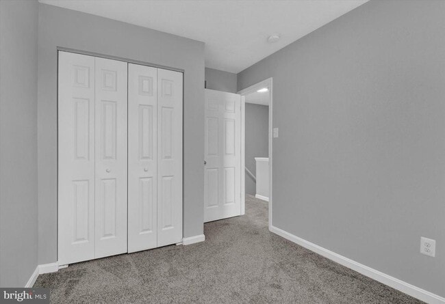Building Photo - 658 Boxwood Dr