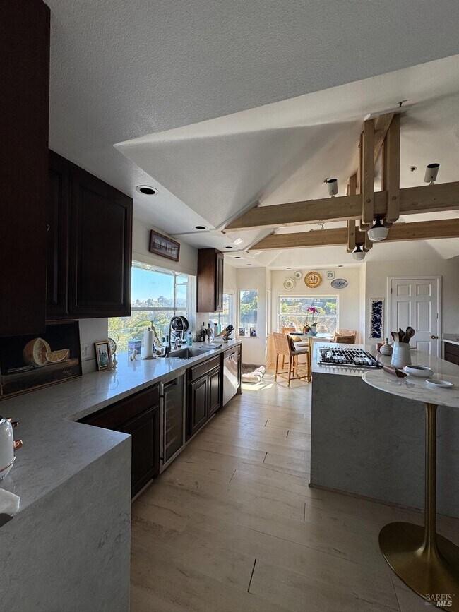 Building Photo - 67 Via Los Altos