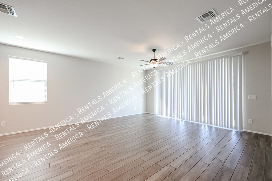 Building Photo - 18164 N Bell Pointe Blvd