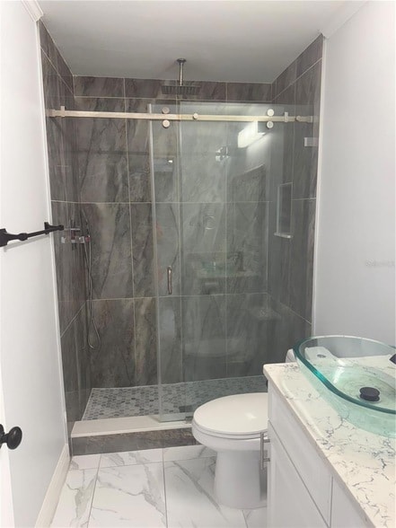 Building Photo - 5617 Gateway Dr