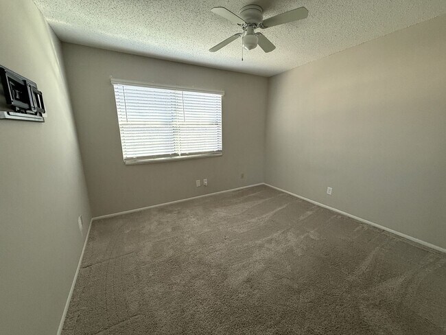 Building Photo - 4812 Windrush Ln