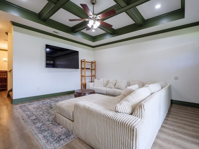 Building Photo - 4063 McKenzie Ln