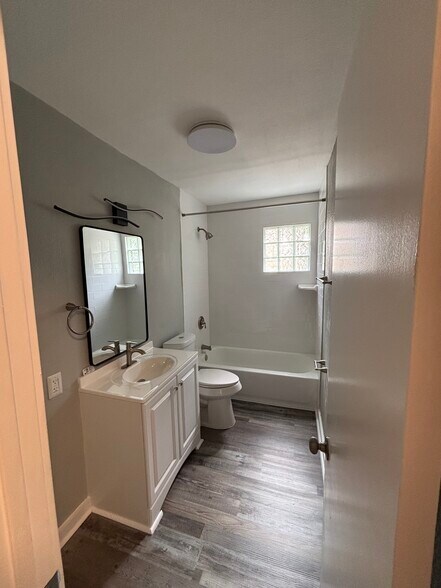 Bathroom - 2805 Crest Avenue
