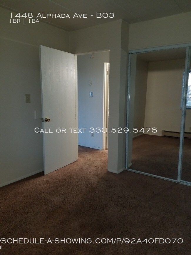 Building Photo - 1448 Alphada Ave