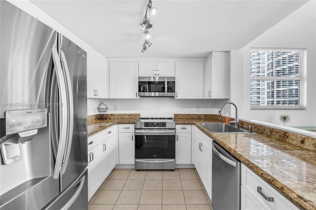 Building Photo - 1250 S Miami Ave