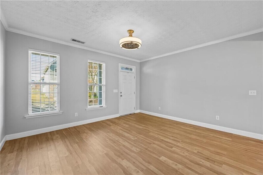 Building Photo - 6616 Splashwater Dr