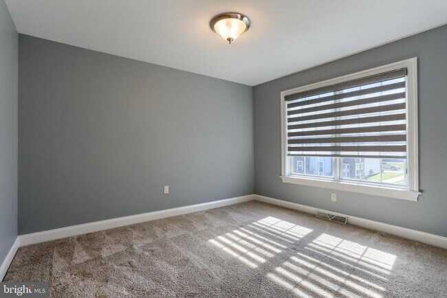 Building Photo - 101 High Pointe Dr