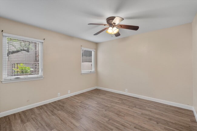 Building Photo - 6810 Deatonhill Dr