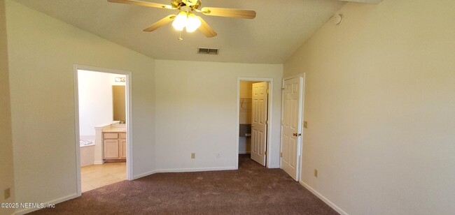Building Photo - 2428 Cedar Trace Dr E