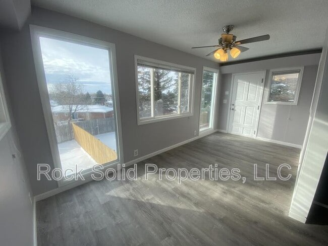 Building Photo - 4703 E 17th St