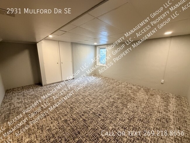 Building Photo - 2931 Mulford Dr SE
