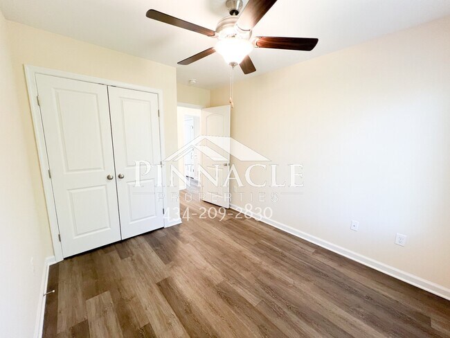 Building Photo - 2325 Tazewell Ave