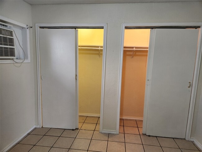 Building Photo - 1803 Church St