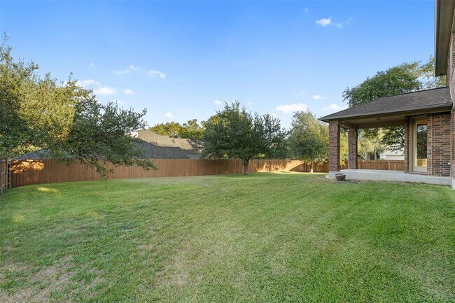 Building Photo - 3001 Lombardi Way