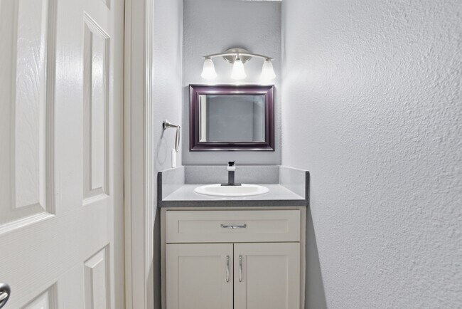 Building Photo - 19706 Bluff Canyon Way