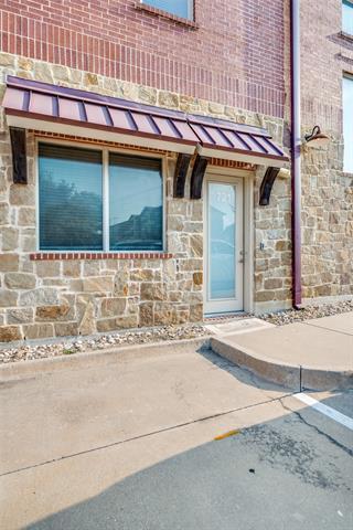 Building Photo - 713 Grainger St