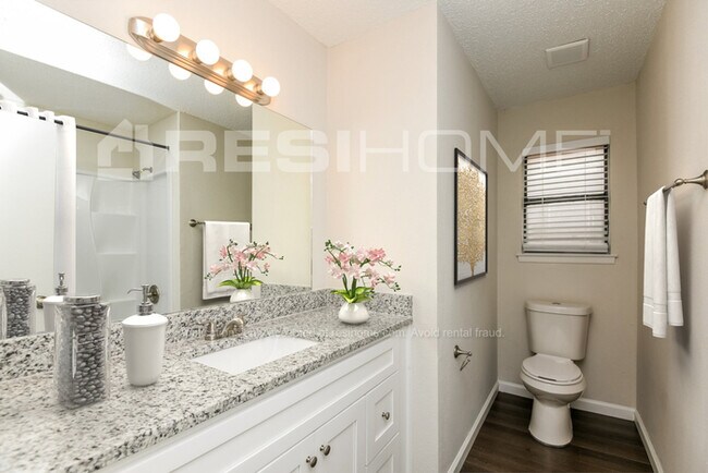 Building Photo - 623 Allencrest Dr