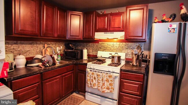 Building Photo - 18925 Mills Choice Rd