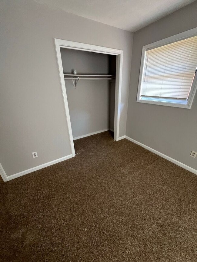 Building Photo - NOW AVAILABLE!!! Ranch 2 BEDROOM 2 BATHROO...