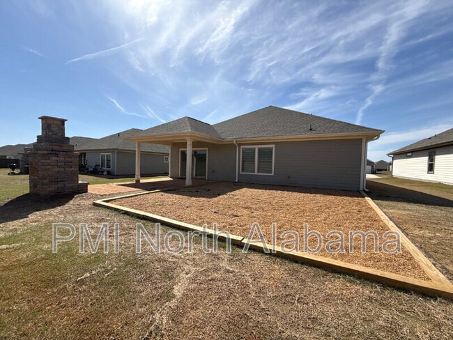 Building Photo - 280 Shangrila Wy