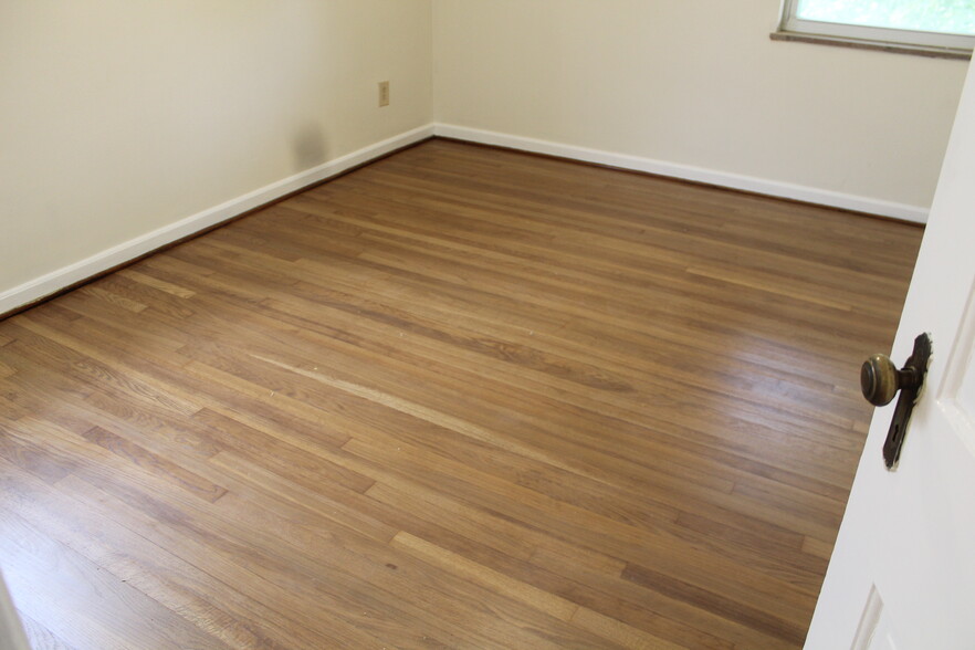 Building Photo - 1448 Elmwood Ave