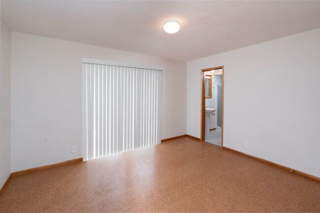 Building Photo - West Hills 4 Bdrm+, 3 Bath Mid Century - A...