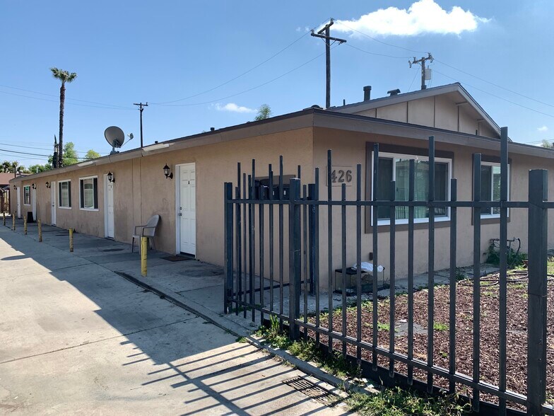 Building Photo - 426 N Parkside Dr