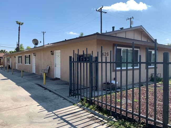 Building Photo - 426 N Parkside Dr