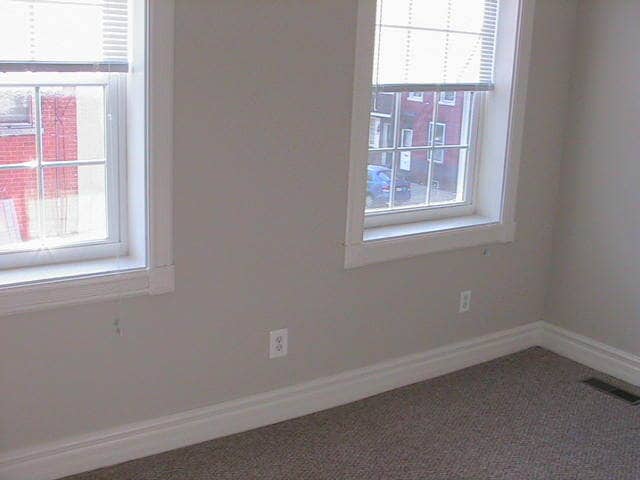 Building Photo - 2302 E Cabot St