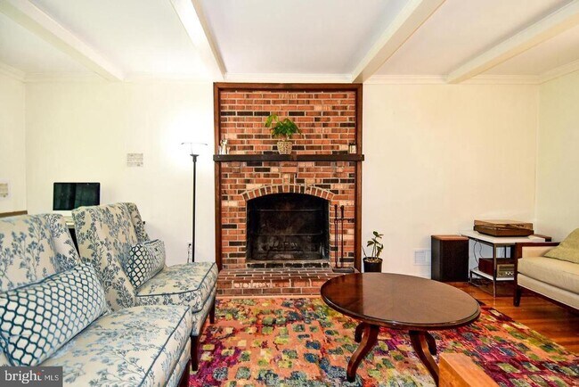 Building Photo - 3714 Carriage House Ct