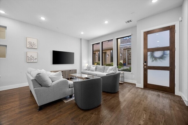 Building Photo - 8220 Callimont Ln