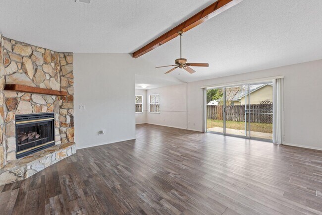 Building Photo - 1569 Meadowbrook Ct