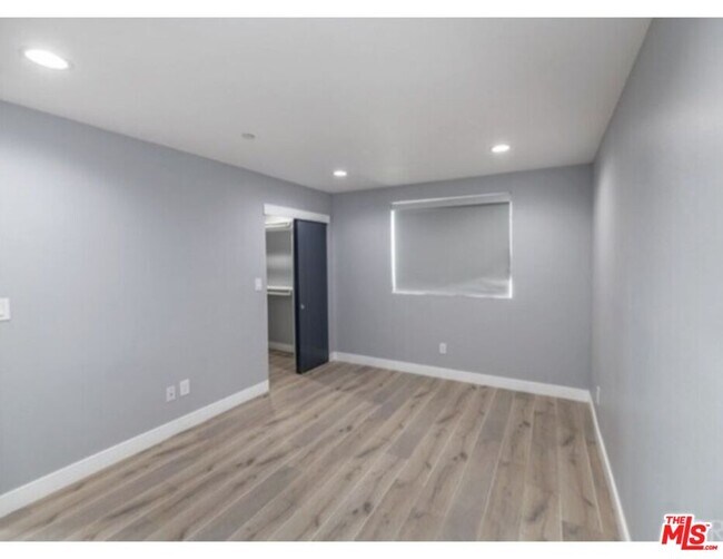 Building Photo - 1118 Heliotrope Dr