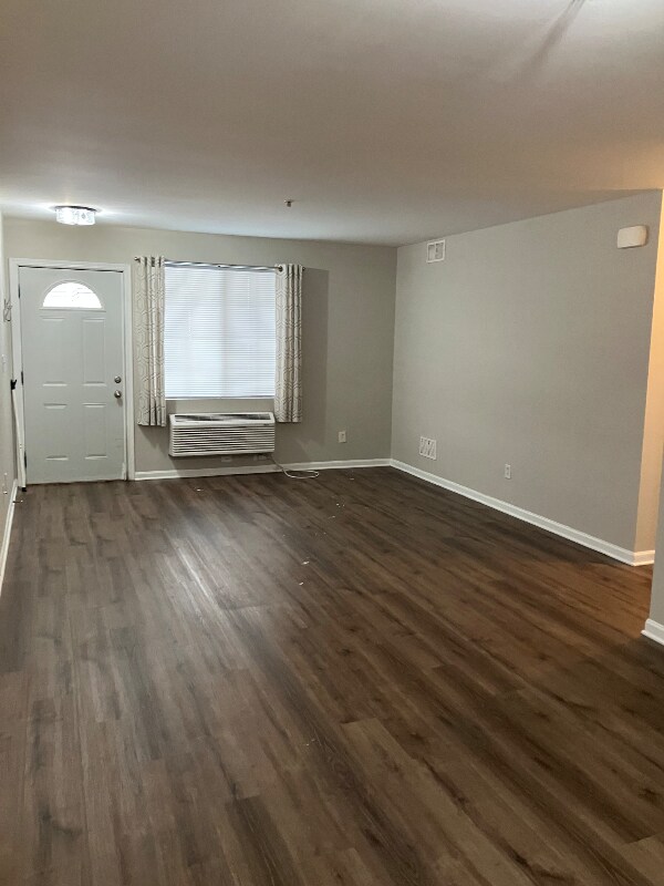 Building Photo - 152 Bertram Dr