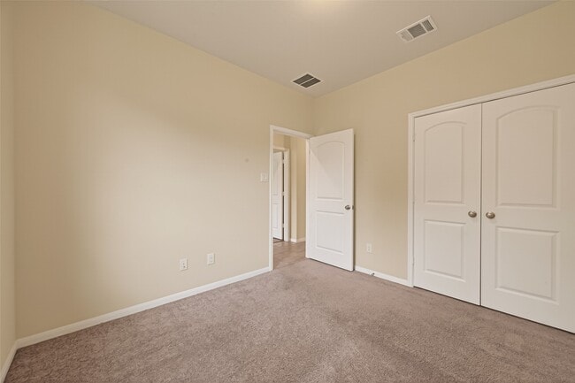 Building Photo - 6126 Prince Pl Dr