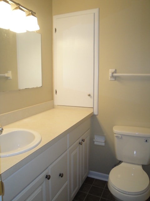 Building Photo - CLOSE TO SHOPPING AND SCHOOLS AVAIL OCTOBER 2nd