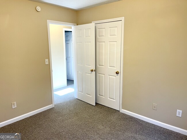 Building Photo - 162 Topaz Dr
