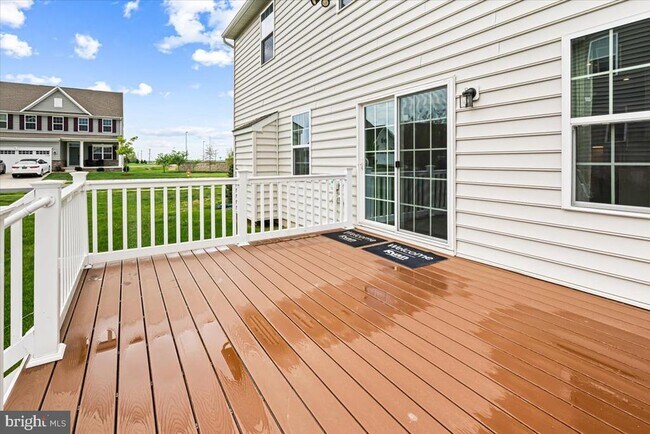 Building Photo - 712 Wallasey Dr