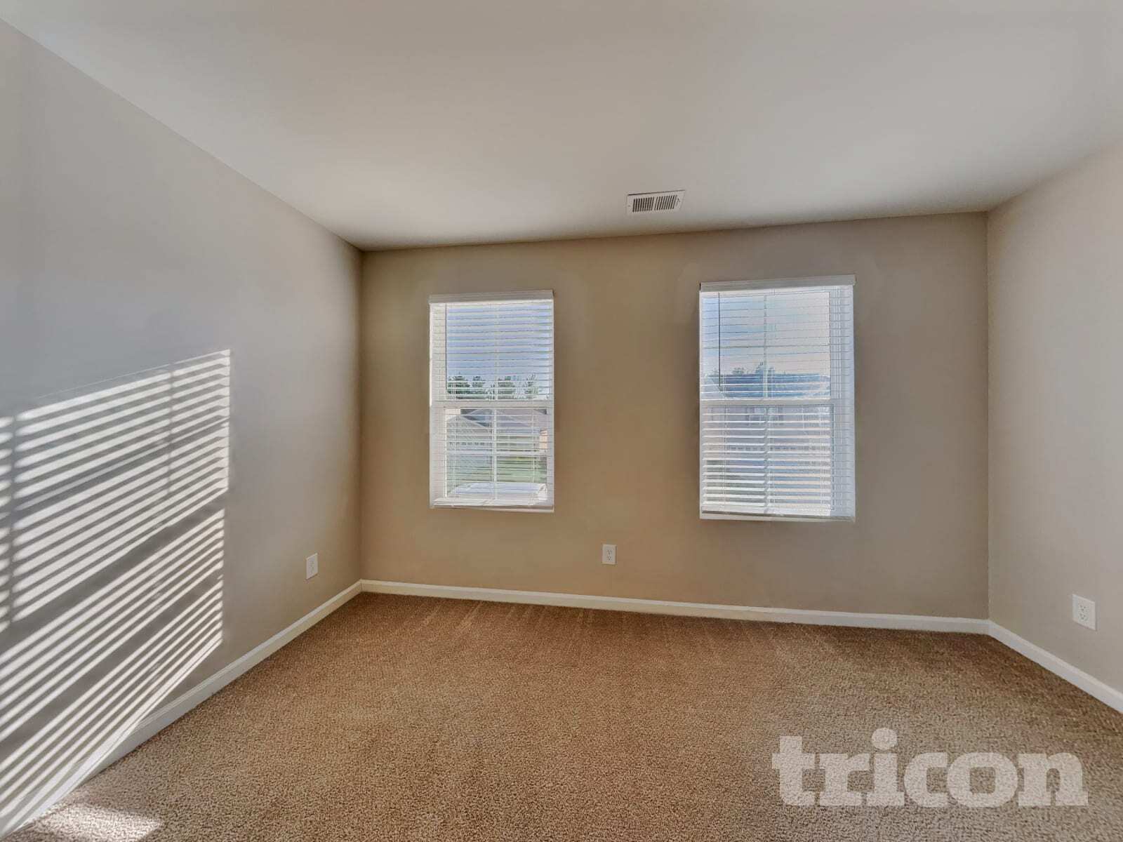 Building Photo - 3941 Cowen St