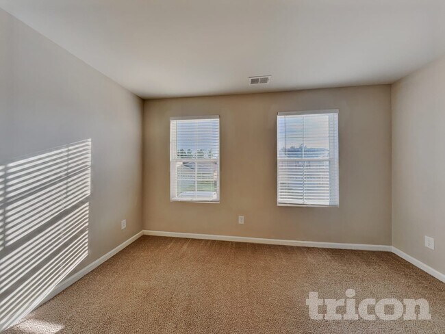 Building Photo - 3941 Cowen St