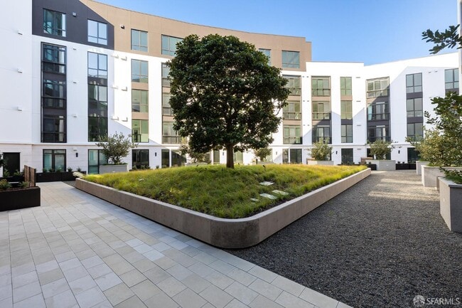 Building Photo - 1 Bristol Court