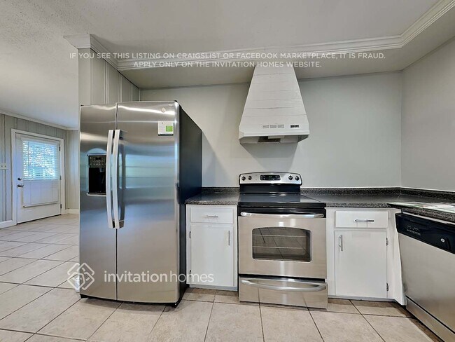 Building Photo - 1828 Archdale Dr