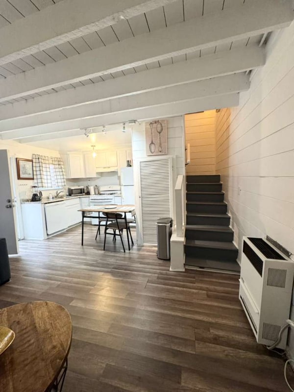 Building Photo - 6026 Barton Ave